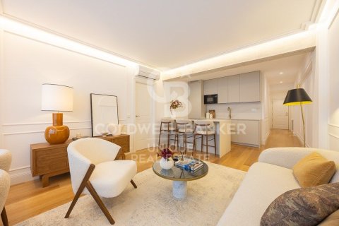 Huoneisto myytävänä Madrid, Espanja, 3 makuuhuonetta, 109 m2 No. 158519 - kuva 4