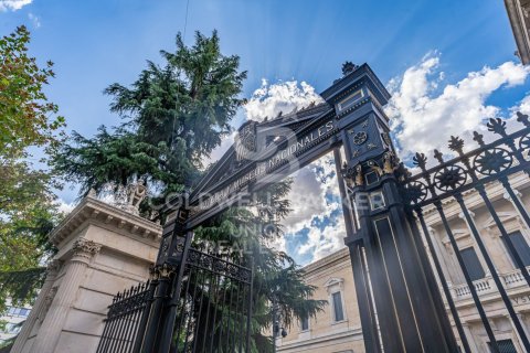 Huoneisto myytävänä Madrid, Espanja, 4 makuuhuonetta, 368 m2 No. 158518 - kuva 8