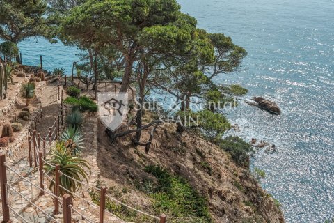 Hus till salu i Sant Feliu de Guixols, Girona, Spanien 5 sovrum, 628 kvm. Nr. 166502 - foto 12