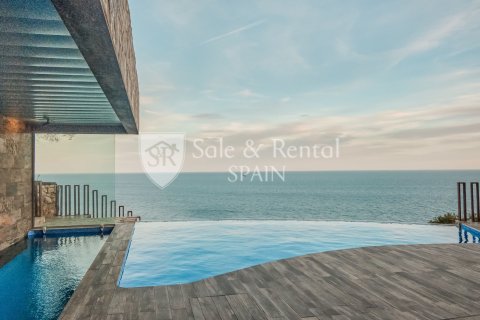 Hus till salu i Sant Feliu de Guixols, Girona, Spanien 5 sovrum, 628 kvm. Nr. 166502 - foto 15