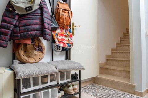 Talo myytävänä Lloret de Mar, Girona, Espanja, 4 makuuhuonetta, 219 m2 No. 166503 - kuva 3