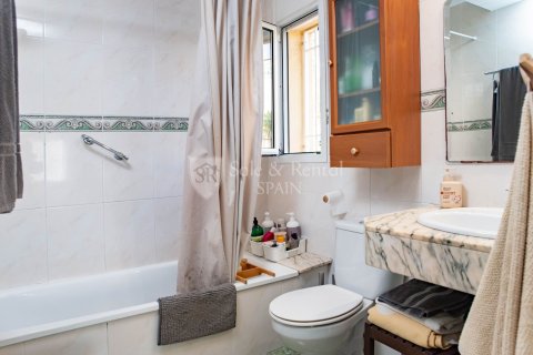 Talo myytävänä Lloret de Mar, Girona, Espanja, 4 makuuhuonetta, 219 m2 No. 166503 - kuva 28