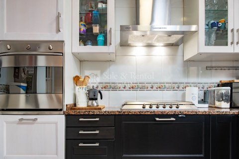 Talo myytävänä Lloret de Mar, Girona, Espanja, 4 makuuhuonetta, 219 m2 No. 166503 - kuva 9