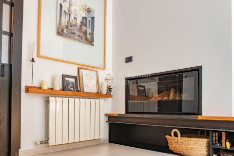 Talo myytävänä Lloret de Mar, Girona, Espanja, 4 makuuhuonetta, 219 m2 No. 166503 - kuva 21