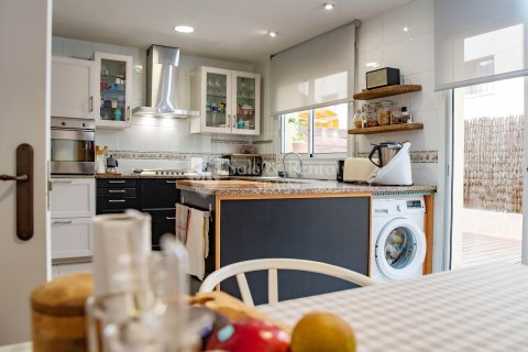 Talo myytävänä Lloret de Mar, Girona, Espanja, 4 makuuhuonetta, 219 m2 No. 166503 - kuva 6