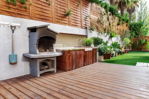 Talo myytävänä Lloret de Mar, Girona, Espanja, 4 makuuhuonetta, 219 m2 No. 166503 - kuva 16