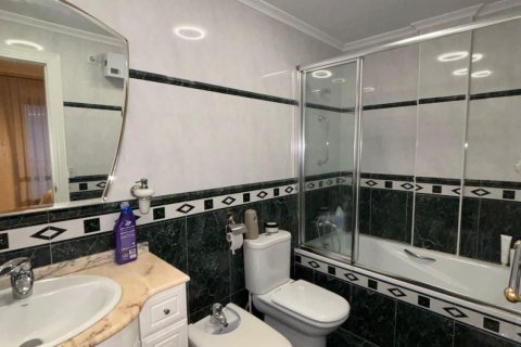 Продажа квартиры в Торревьеха, Аликанте, Испания 2 спальни, 105м2 №149707 - фото 22