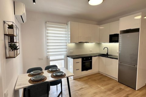 Аренда квартиры в Аликанте, Испания 80м2 №149705 - фото 2