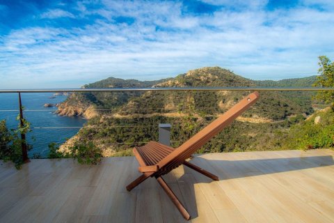 House for sale in Tossa de Mar, Girona, Spain 5 bedrooms, 307 sq.m. No. 167724 - photo 3
