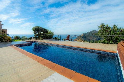 House for sale in Tossa de Mar, Girona, Spain 5 bedrooms, 307 sq.m. No. 167724 - photo 11