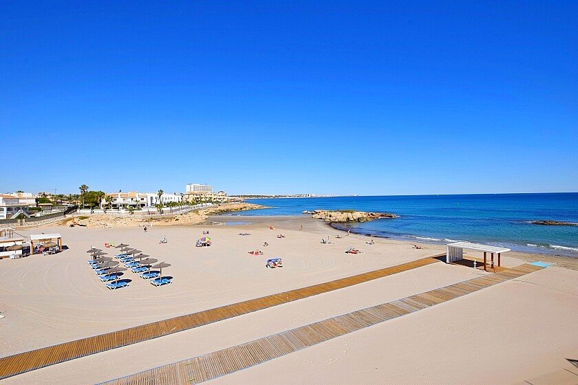 Villa i Cabo Roig, Alicante, Spanien 7 sovrum, 600 kvm. Nr. 103690