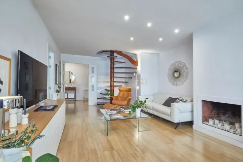 Apartamento en Mataró, Barcelona, España 4 dormitorios, 159 m2 No. 178249