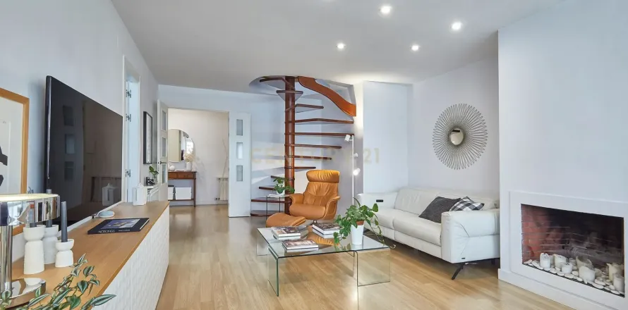 Apartamento en Mataró, Barcelona, España 4 dormitorios, 159 m2 No. 178249