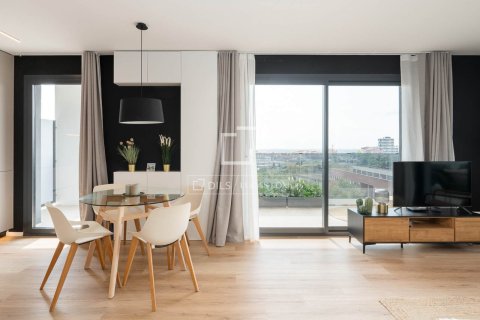 Kattohuoneisto myytävänä Barcelona, Espanja, 4 makuuhuonetta, 117 m2 No. 192763 - kuva 4