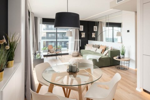 Kattohuoneisto myytävänä Barcelona, Espanja, 4 makuuhuonetta, 117 m2 No. 192763 - kuva 10