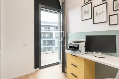 Kattohuoneisto myytävänä Barcelona, Espanja, 4 makuuhuonetta, 117 m2 No. 192763 - kuva 20