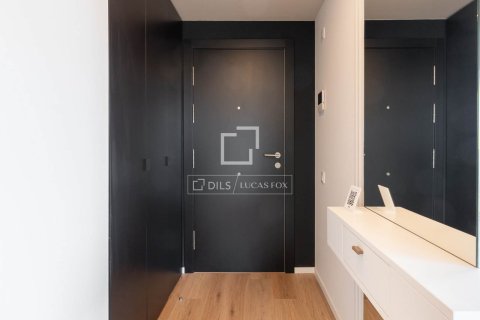 Kattohuoneisto myytävänä Barcelona, Espanja, 4 makuuhuonetta, 117 m2 No. 192763 - kuva 26