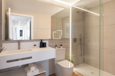 Kattohuoneisto myytävänä Barcelona, Espanja, 4 makuuhuonetta, 117 m2 No. 192763 - kuva 14