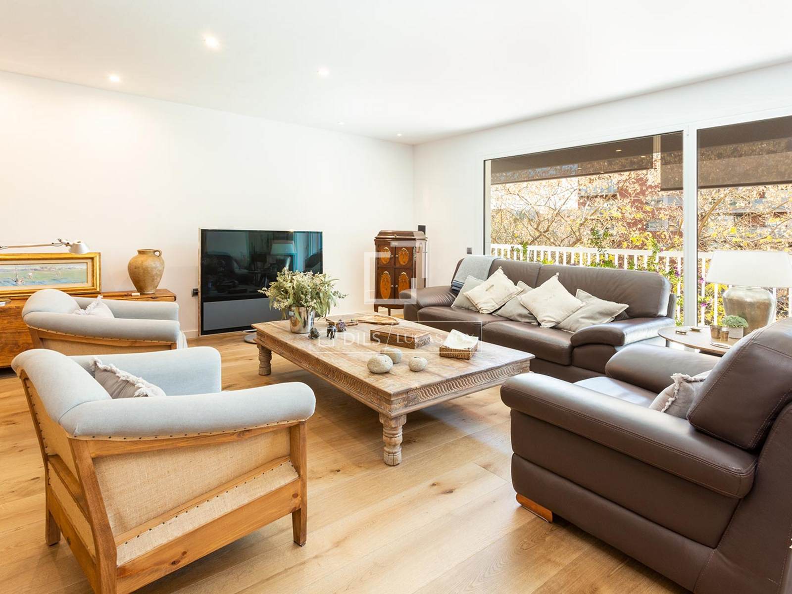 Apartment in Barcelona, Spain 5 bedrooms, 204 sq.m. No. 192759