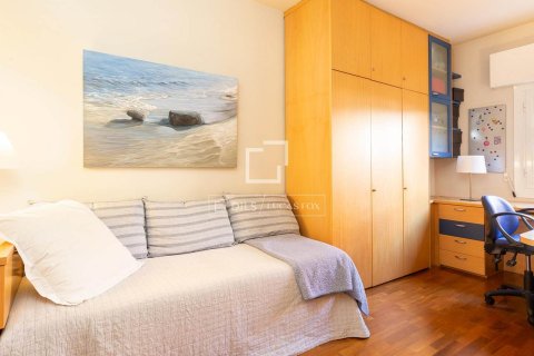 Huoneisto myytävänä Barcelona, Espanja, 5 makuuhuonetta, 204 m2 No. 192759 - kuva 20