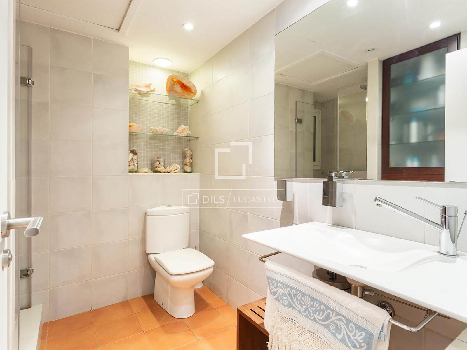 Apartment in Barcelona, Spain 5 bedrooms, 204 sq.m. No. 192759