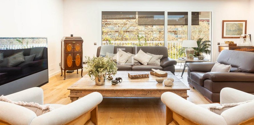 Huoneisto Barcelona, Espanja 5 makuuhuonetta, 204 m2 No. 192759