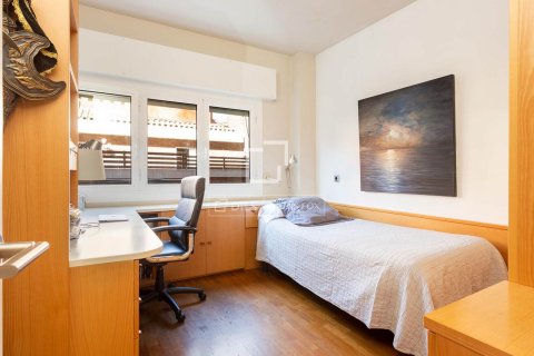 Huoneisto myytävänä Barcelona, Espanja, 5 makuuhuonetta, 204 m2 No. 192759 - kuva 21