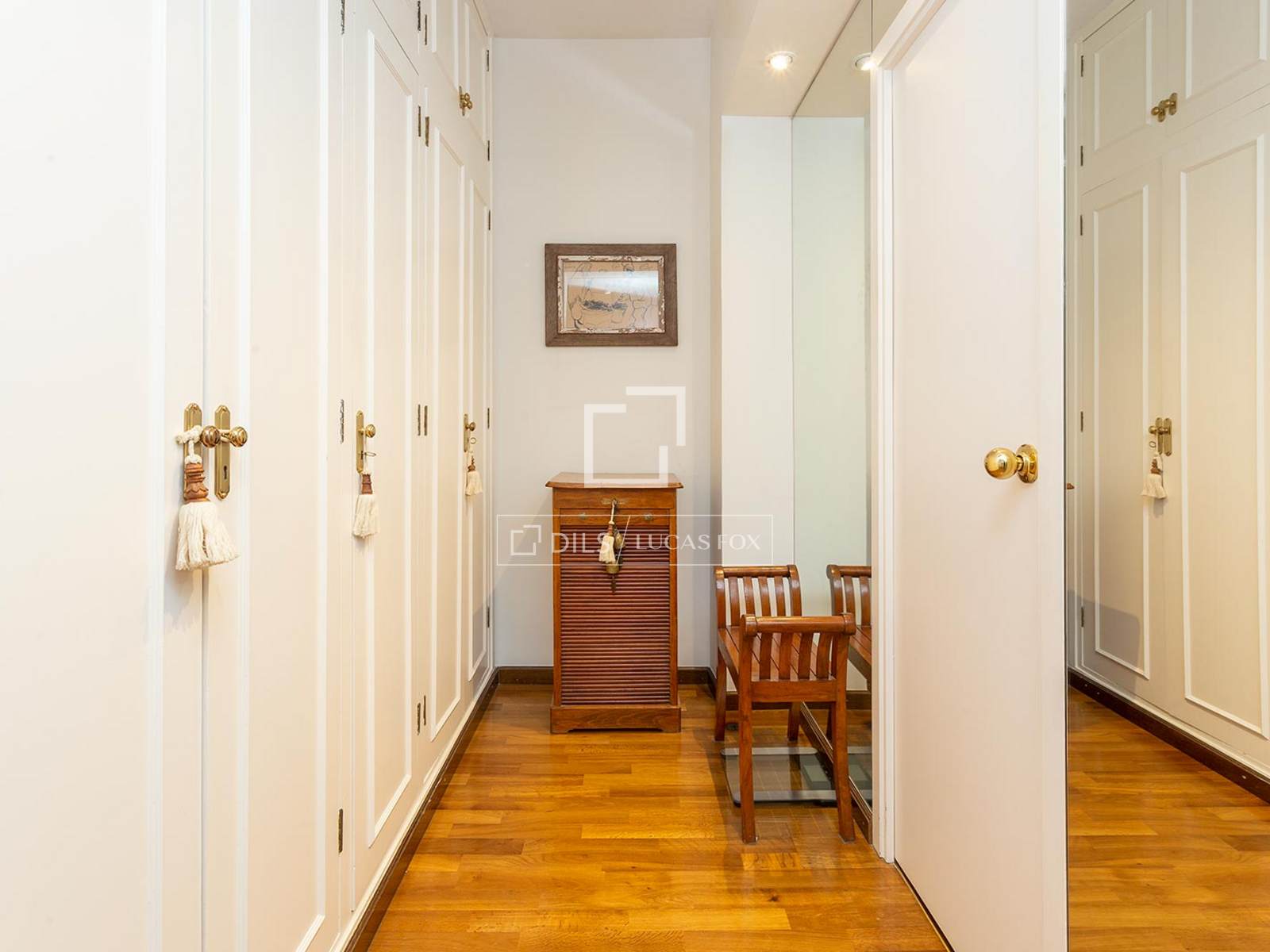 Apartment in Barcelona, Spain 5 bedrooms, 204 sq.m. No. 192759