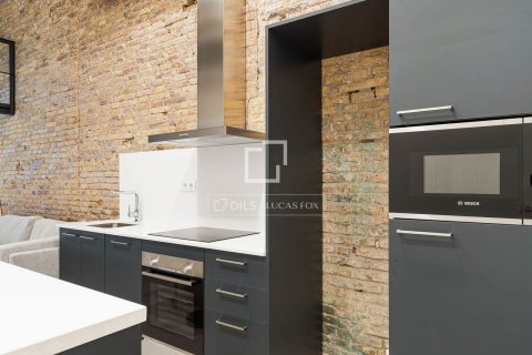 Huoneisto myytävänä Barcelona, Espanja, 1 makuuhuone, 54 m2 No. 192760 - kuva 2