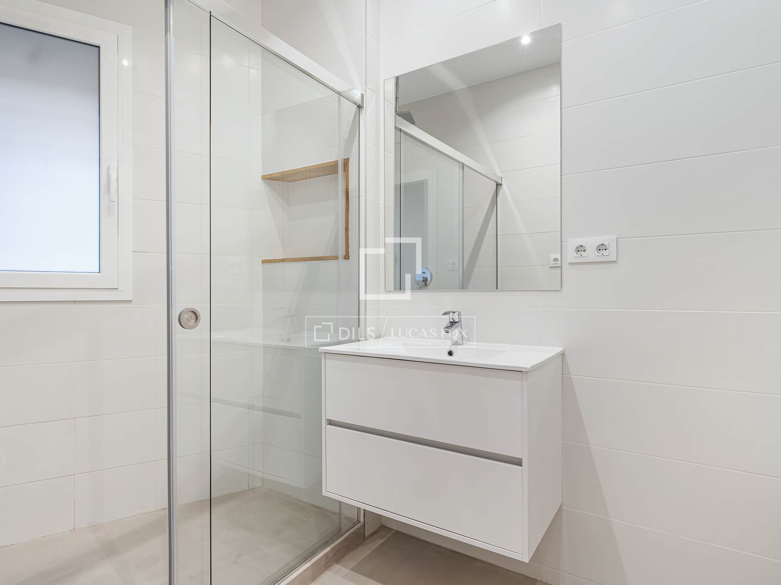Huoneisto Barcelona, Espanja 1 makuuhuone, 54 m2 No. 192760