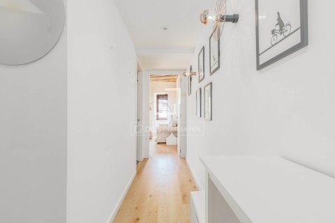 Huoneisto myytävänä Barcelona, Espanja, 2 makuuhuonetta, 54 m2 No. 192762 - kuva 28