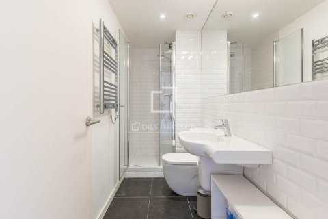 Huoneisto myytävänä Barcelona, Espanja, 2 makuuhuonetta, 54 m2 No. 192762 - kuva 27