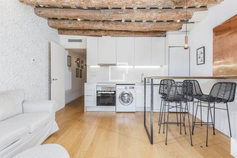 Huoneisto myytävänä Barcelona, Espanja, 2 makuuhuonetta, 54 m2 No. 192762 - kuva 5