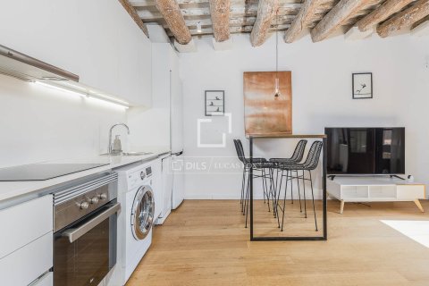 Huoneisto myytävänä Barcelona, Espanja, 2 makuuhuonetta, 54 m2 No. 192762 - kuva 2