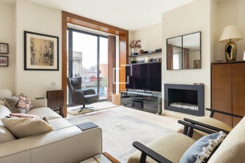 Kattohuoneisto myytävänä Barcelona, Espanja, 4 makuuhuonetta, 166 m2 No. 192761 - kuva 12