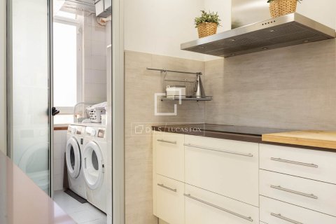Kattohuoneisto myytävänä Barcelona, Espanja, 4 makuuhuonetta, 166 m2 No. 192761 - kuva 26