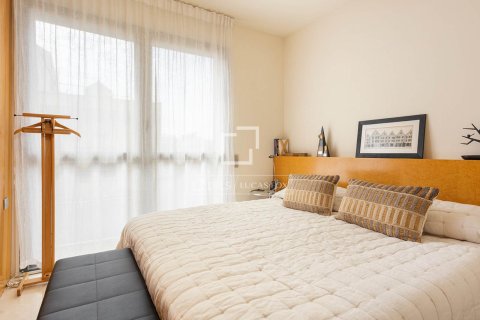 Kattohuoneisto myytävänä Barcelona, Espanja, 4 makuuhuonetta, 166 m2 No. 192761 - kuva 28