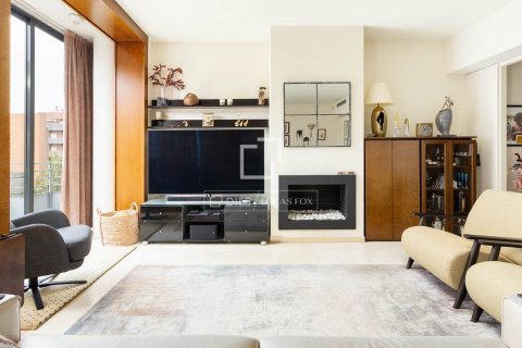 Kattohuoneisto myytävänä Barcelona, Espanja, 4 makuuhuonetta, 166 m2 No. 192761 - kuva 14