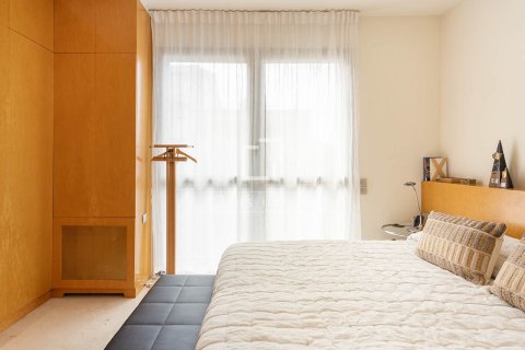 Kattohuoneisto myytävänä Barcelona, Espanja, 4 makuuhuonetta, 166 m2 No. 192761 - kuva 29