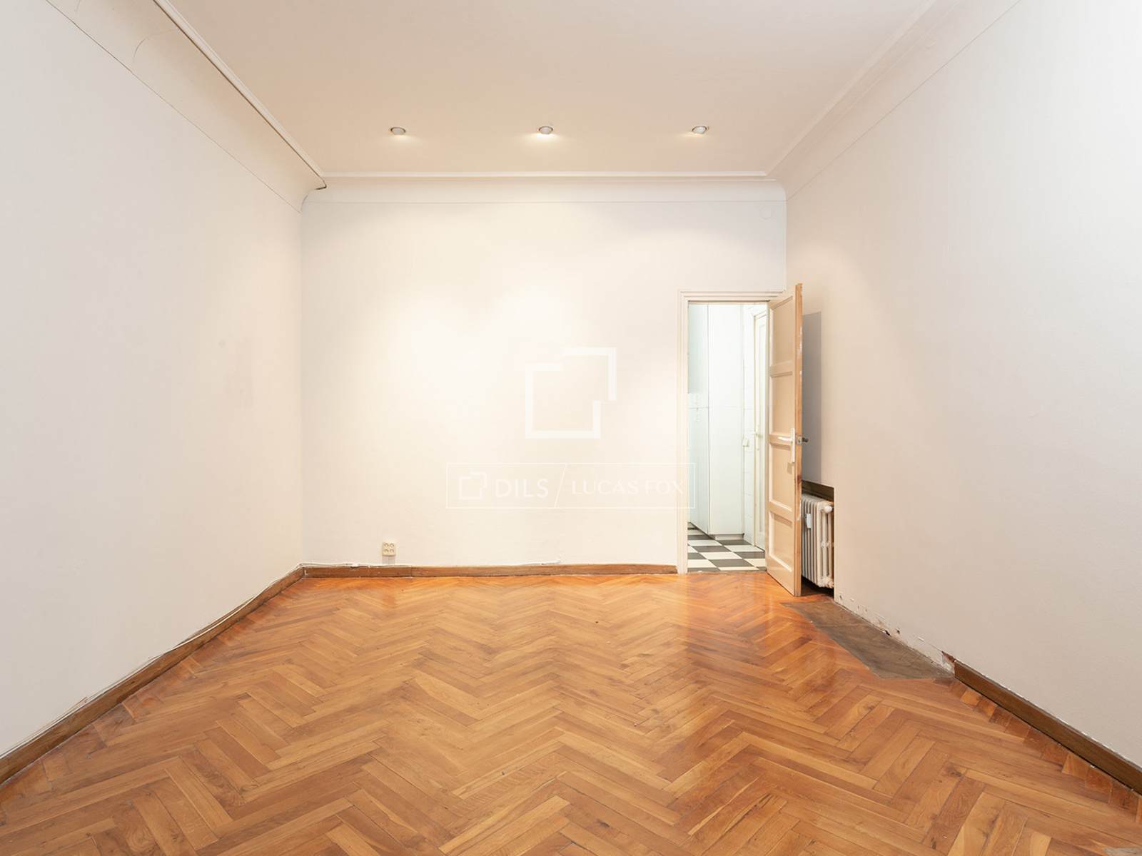 Apartment à Barcelona, Espagne 5 chambres, 244 m2 No. 192758