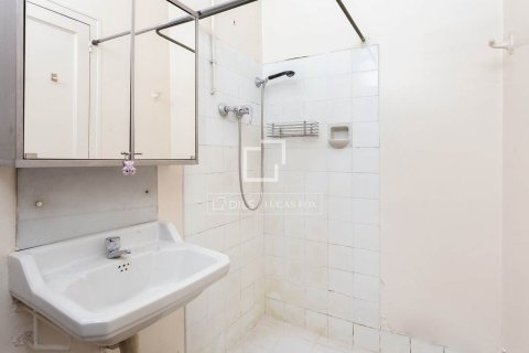 Huoneisto myytävänä Barcelona, Espanja, 5 makuuhuonetta, 244 m2 No. 192758 - kuva 26
