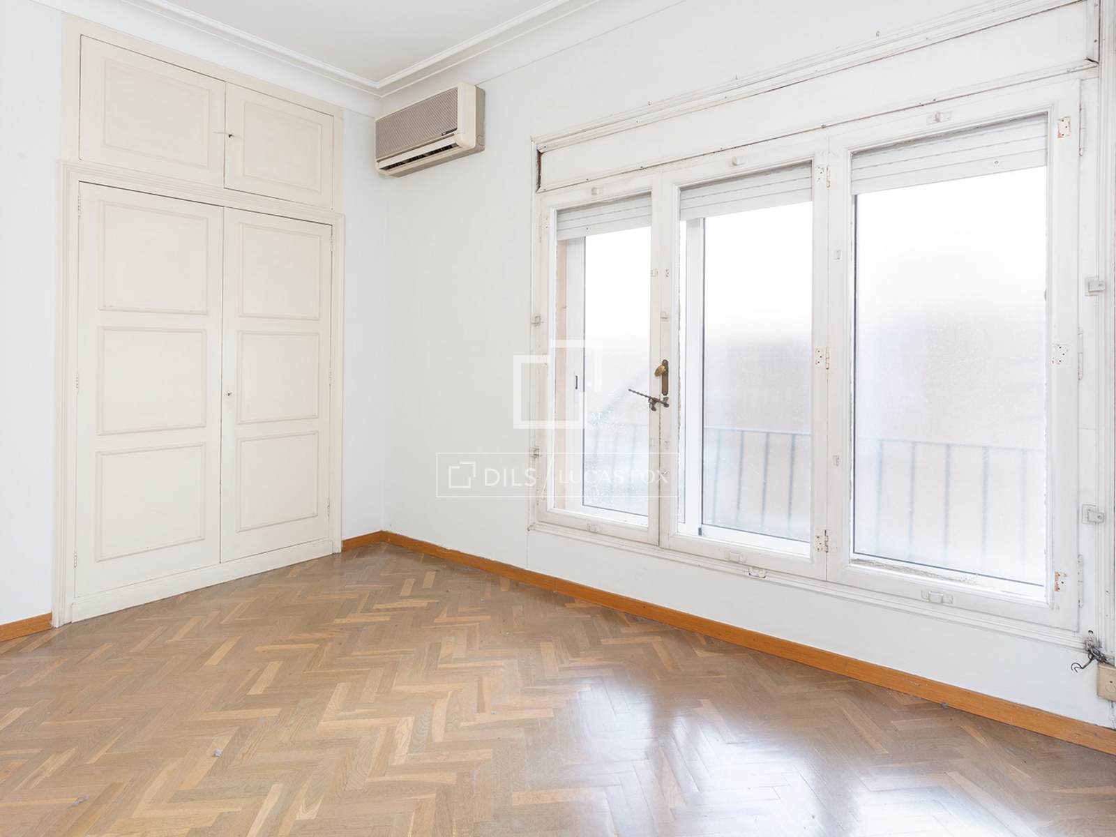 Apartment à Barcelona, Espagne 5 chambres, 244 m2 No. 192758