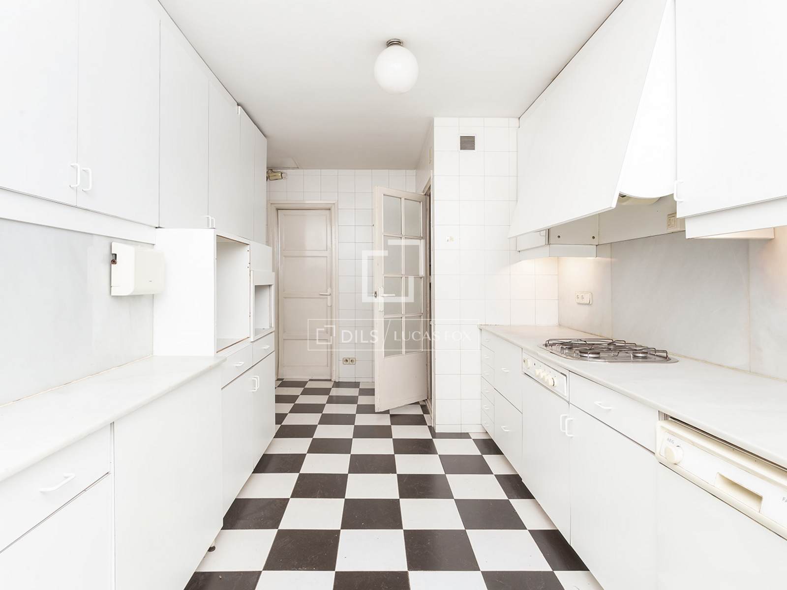 Apartment à Barcelona, Espagne 5 chambres, 244 m2 No. 192758