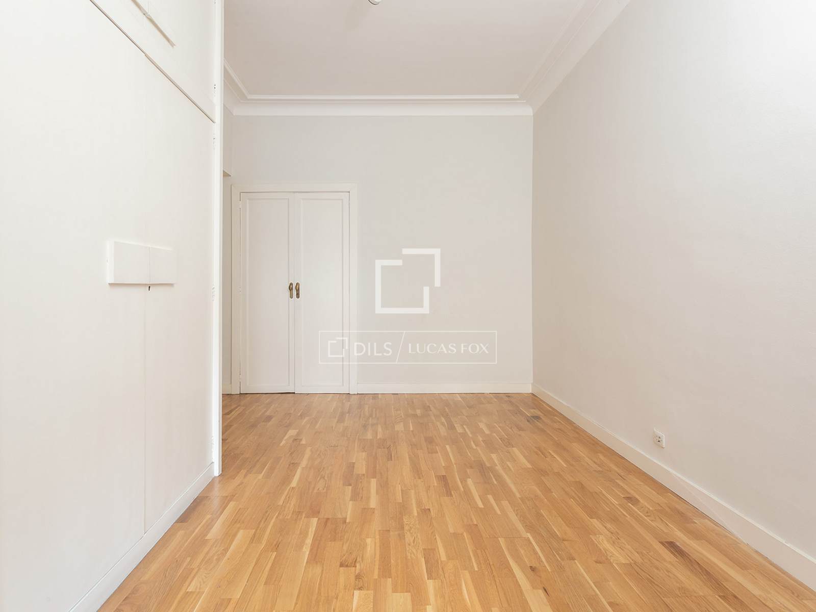 Apartment à Barcelona, Espagne 5 chambres, 244 m2 No. 192758