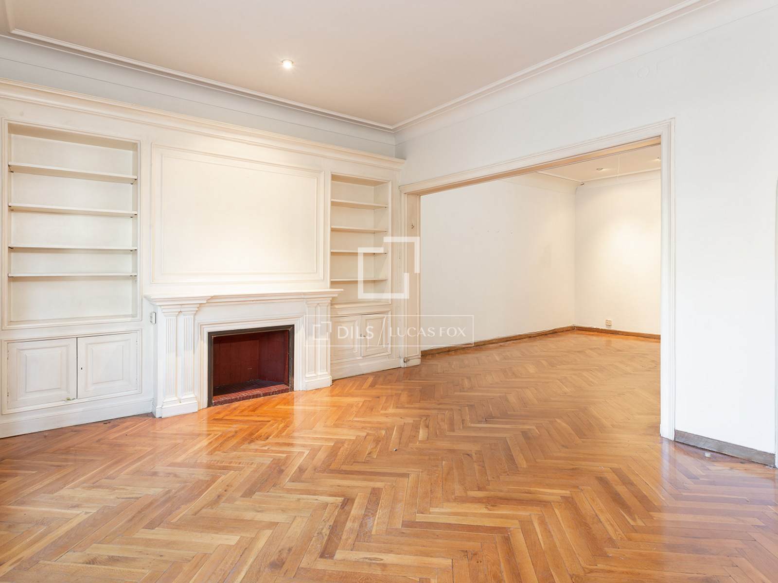 Apartment à Barcelona, Espagne 5 chambres, 244 m2 No. 192758