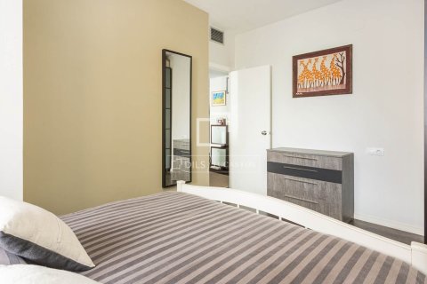 Kattohuoneisto myytävänä Barcelona, Espanja, 2 makuuhuonetta, 78 m2 No. 192757 - kuva 23