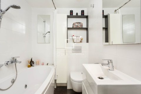 Kattohuoneisto myytävänä Barcelona, Espanja, 2 makuuhuonetta, 78 m2 No. 192757 - kuva 22