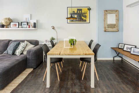 Kattohuoneisto myytävänä Barcelona, Espanja, 2 makuuhuonetta, 78 m2 No. 192757 - kuva 5