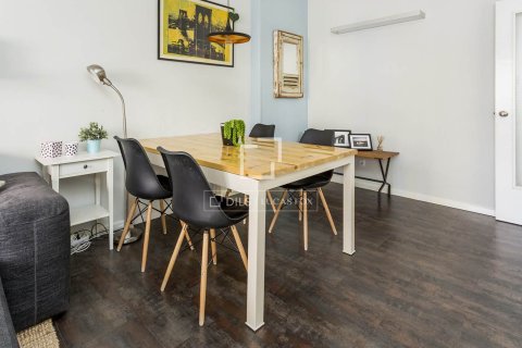 Kattohuoneisto myytävänä Barcelona, Espanja, 2 makuuhuonetta, 78 m2 No. 192757 - kuva 17