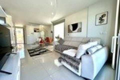 Villa for sale in Villamartin, Alicante, Spain 3 bedrooms, 102 sq.m. No. 179820 - photo 5